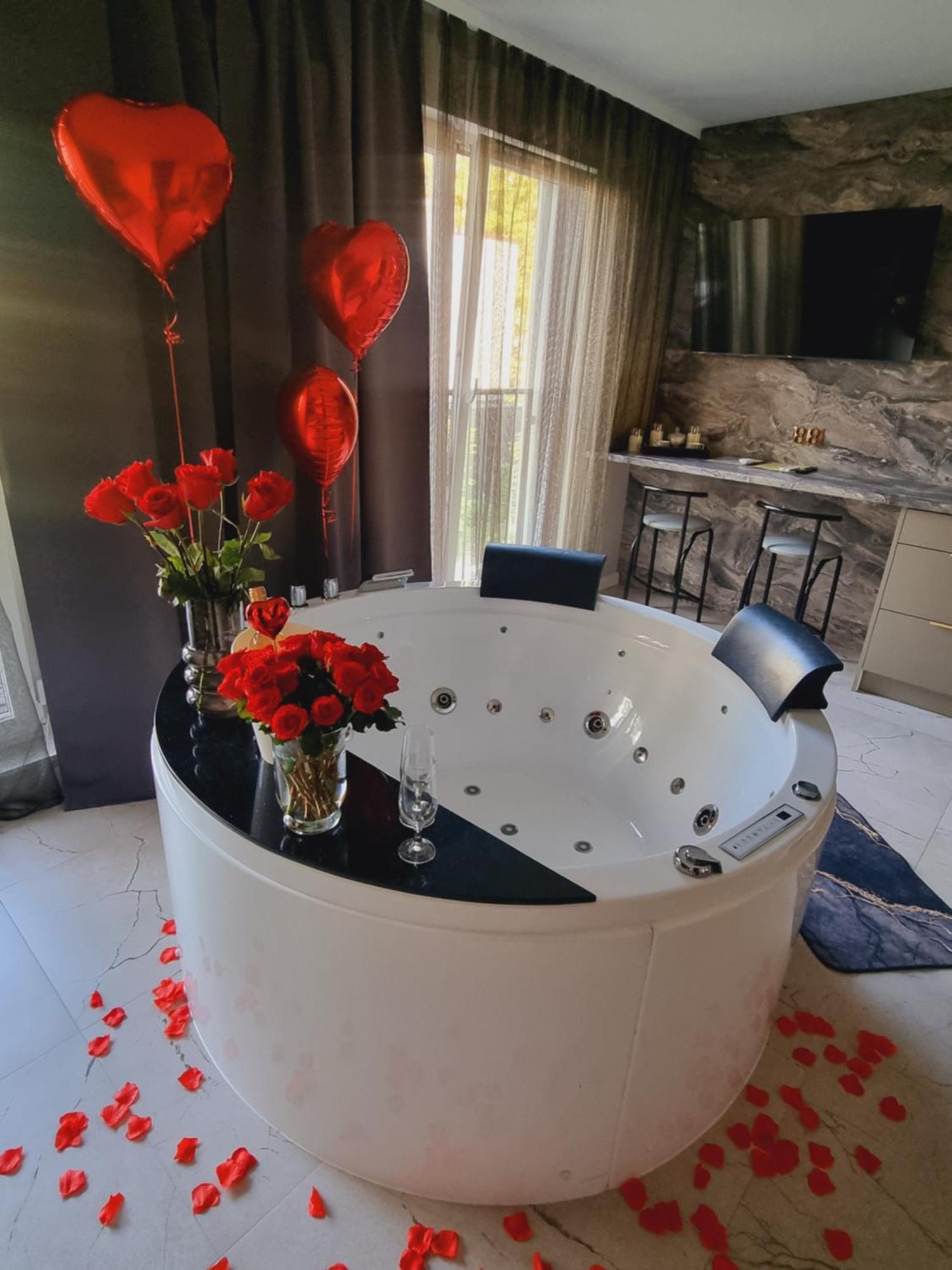 Apartament Jacuzzi Краков Экстерьер фото